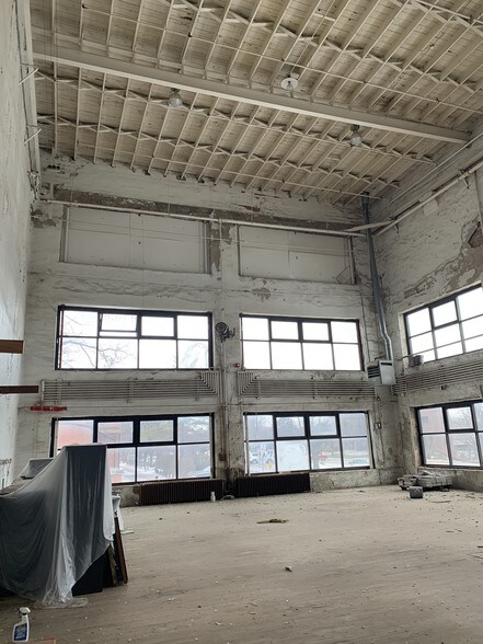 More Photos Of 612 New Hampshire St, Lawrence Office For Lease