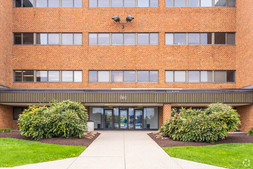 More Photos Of 961 Marcon Blvd, Allentown Office Residential For Lease