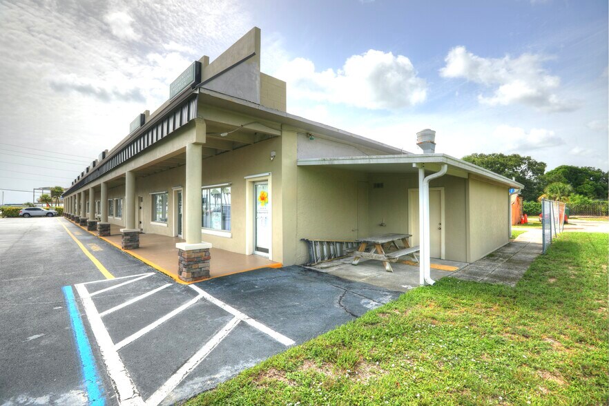 More Photos Of 8530 US Highway 1, Sebastian Storefront Retail Office For Sale