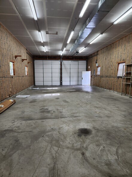 More Photos Of 5124 Warren Rd, Imperial Office For Sale