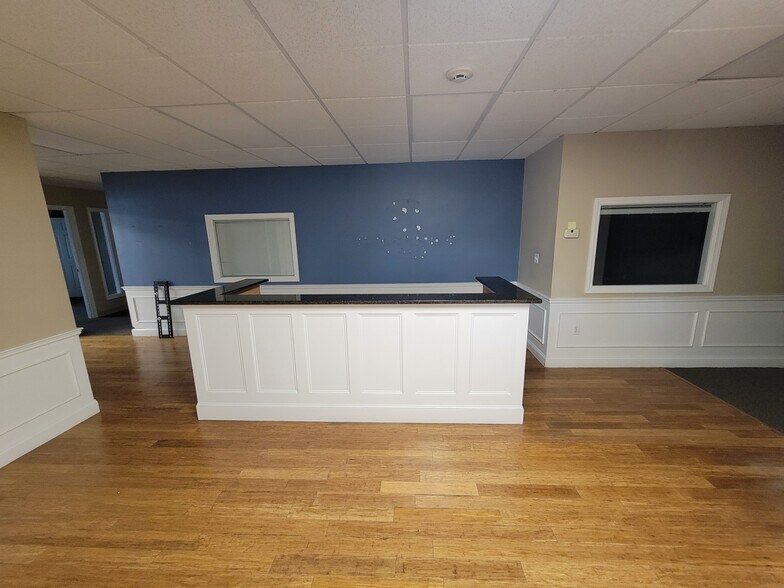 More Photos Of 34 Chelmsford St, Chelmsford Medical For Lease