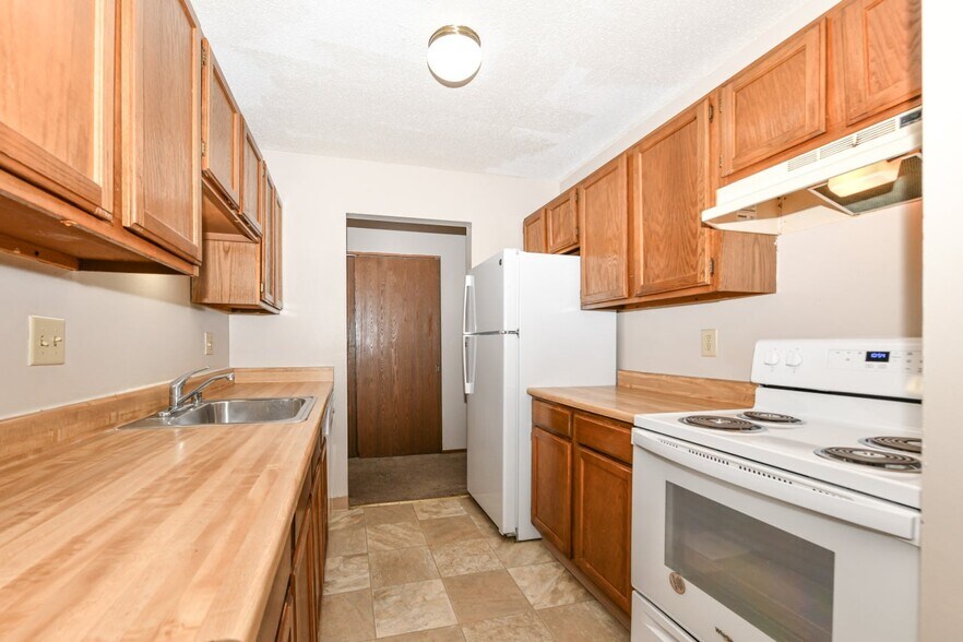 More Photos Of 11513 Brown Deer Rd W, Milwaukee Apartments For Sale