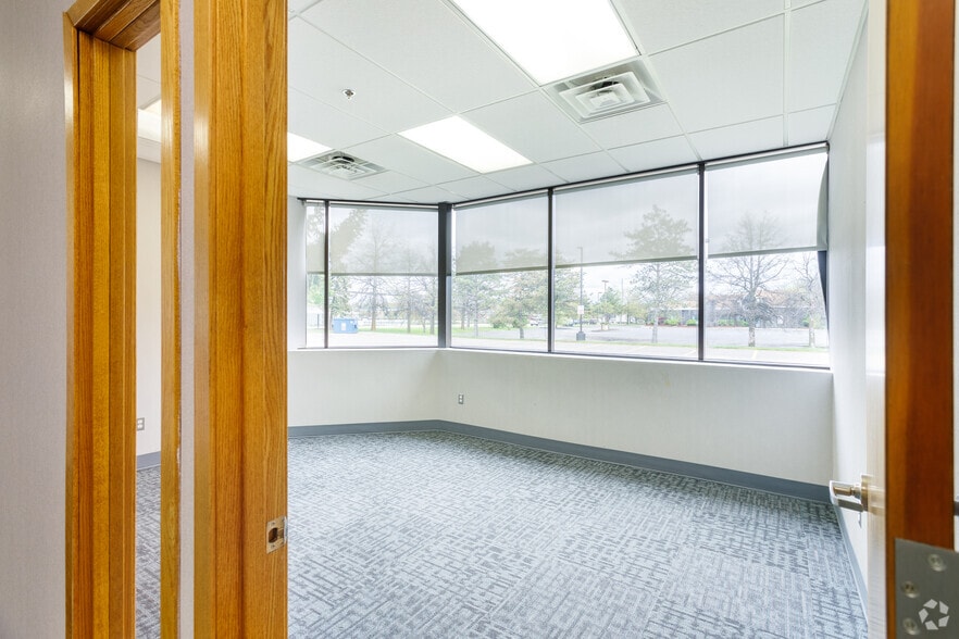 More Photos Of 31572 Industrial Rd, Livonia Unknown For Lease