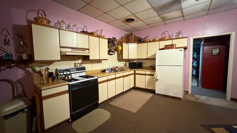 More Photos Of 297 Oak St, Dallas City Apartments For Sale