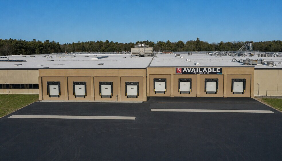 More Photos Of 100 Simplex Dr, Westminster Distribution For Lease