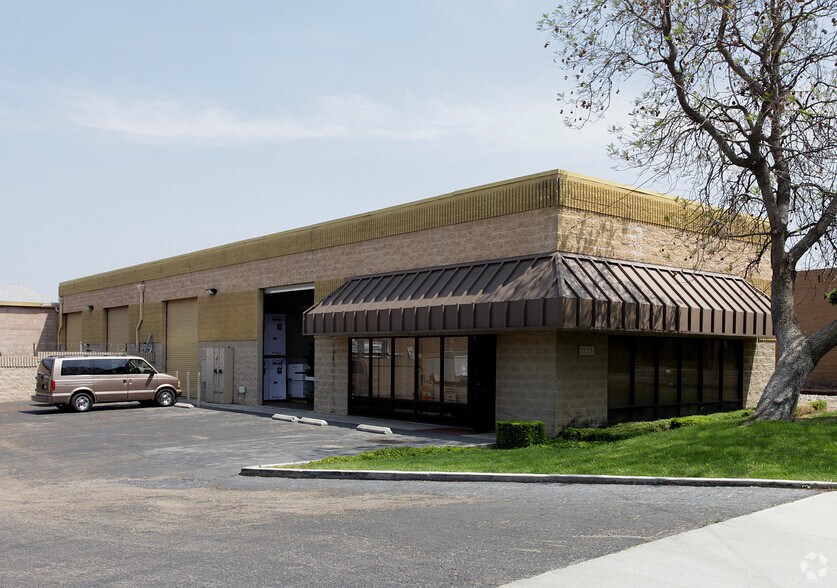 More Photos Of 5852 Jasmine St, Riverside Distribution For Lease