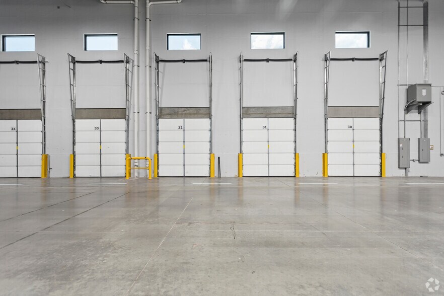 More Photos Of 11400 S Mountain View Cor, South Jordan Distribution For Lease