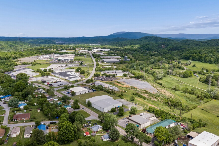 More Photos Of 2200 E Fairview Ave, Johnson City Warehouse For Sale
