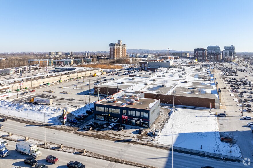 More Photos Of 1880-1888 Boul Saint-Martin O, Laval Storefront For Lease