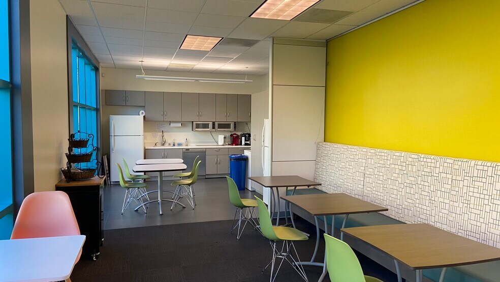 More Photos Of 3312 Woodward Ave, Santa Clara Office For Lease