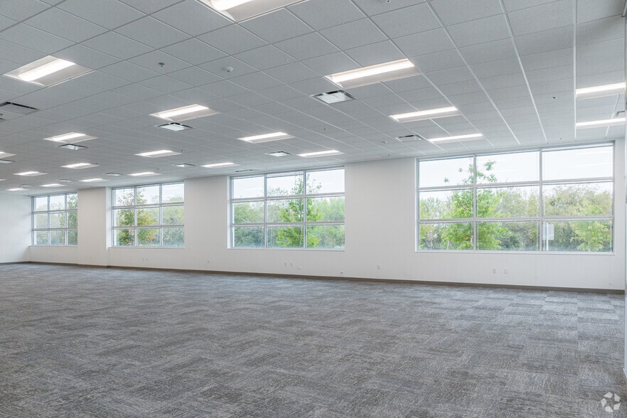 More Photos Of 542 SE Loop 410, San Antonio Warehouse For Lease