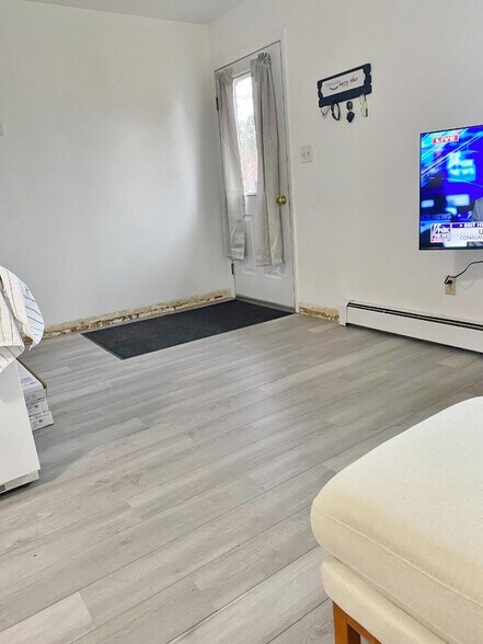 More Photos Of 300 Main St, Sherwood Apartments For Sale