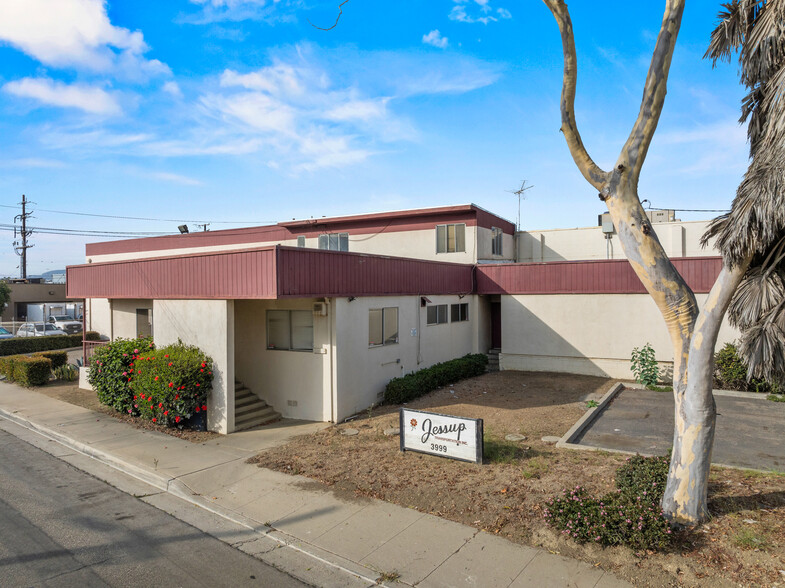 Primary Photo Of 3999 Transport St, Ventura Warehouse For Sale