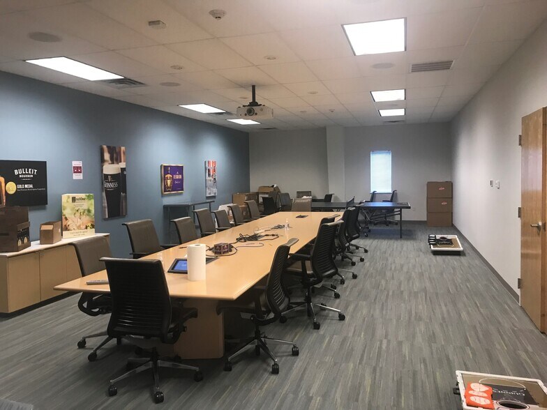 More Photos Of 2704 SE Otis Corley Dr, Bentonville Office For Lease