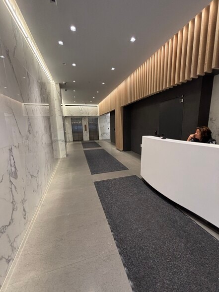 More Photos Of 120 E 56th St, New York Office For Lease