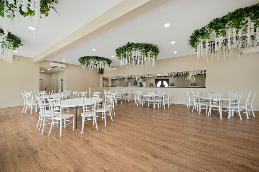 More Photos Of 19588 K St, Somerset Restaurant For Sale