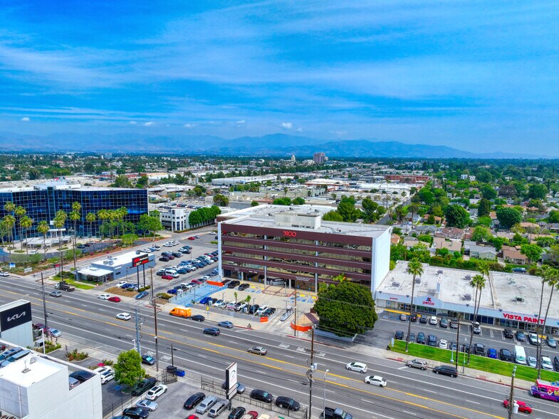 More Photos Of 5900 Sepulveda Blvd, Van Nuys Office For Sale