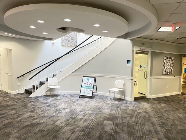 More Photos Of 340 Wood Rd, Braintree Medical For Lease