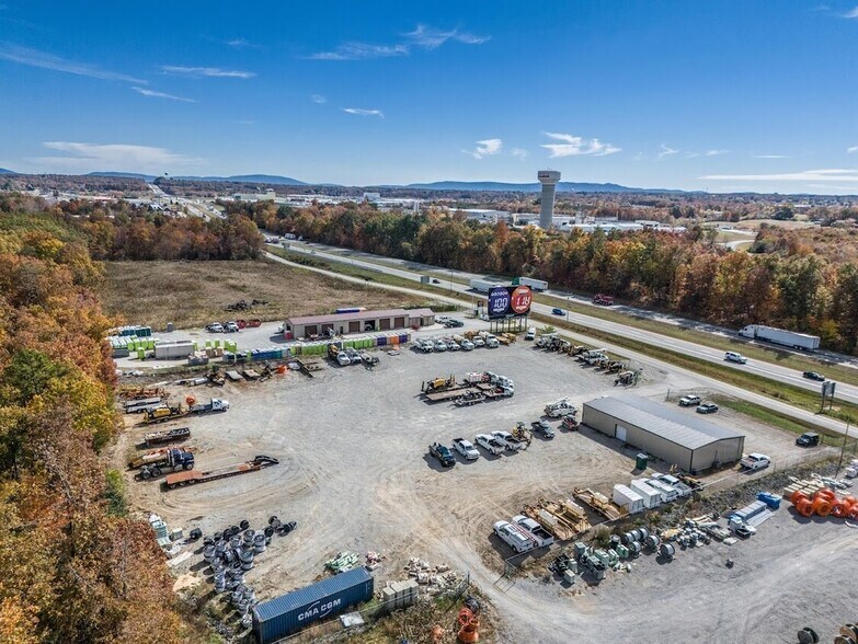 More Photos Of 1036 Crabtree Rd, Crossville Light Distribution For Lease