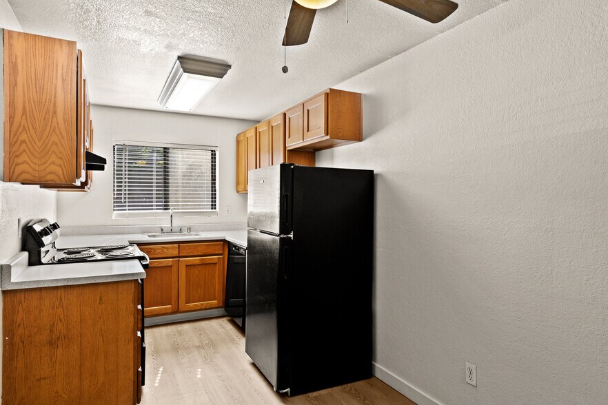 More Photos Of 29421 Pacific Hwy S, Federal Way Apartments For Sale