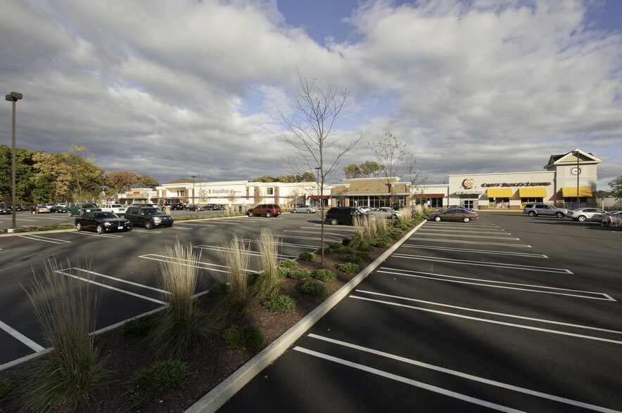 More Photos Of 174-176 Newington Rd, West Hartford Unknown For Sale