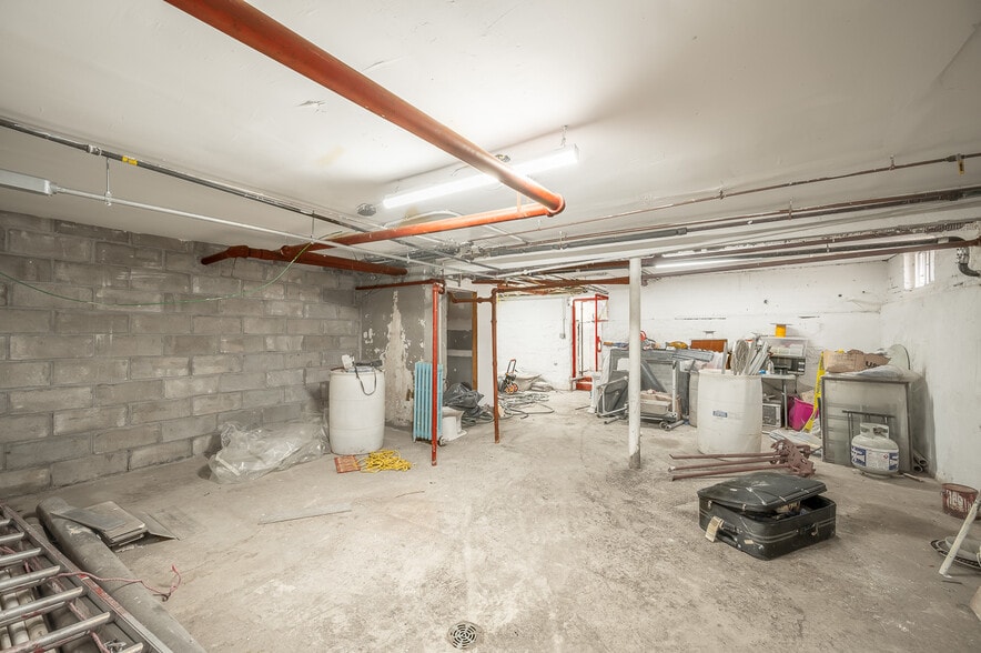 More Photos Of 903 35th Ave, Long Island City Apartments For Sale