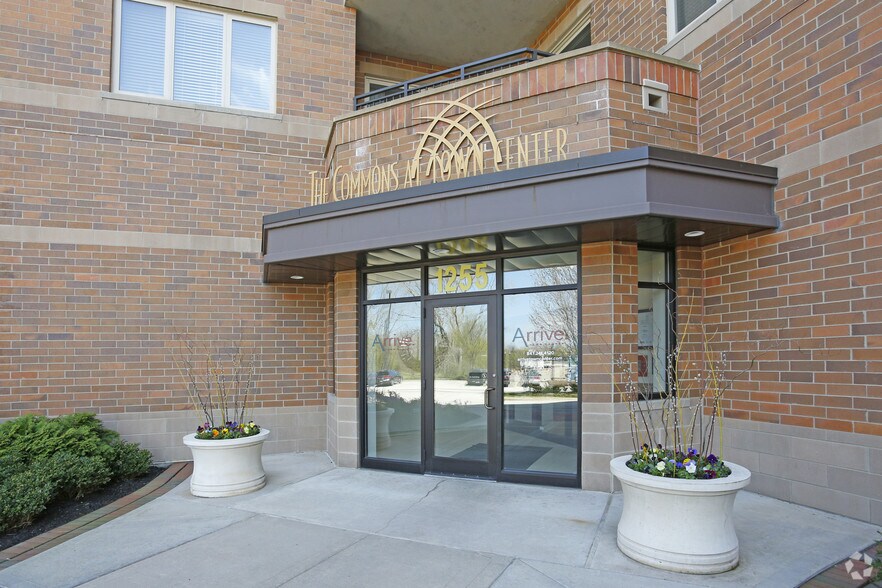 More Photos Of 1255 Town Center Rd, Vernon Hills Apartments For Lease
