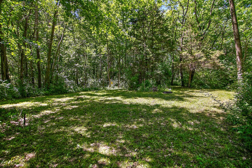More Photos Of 3209 N State Rt 1, Saint Anne Flex For Sale
