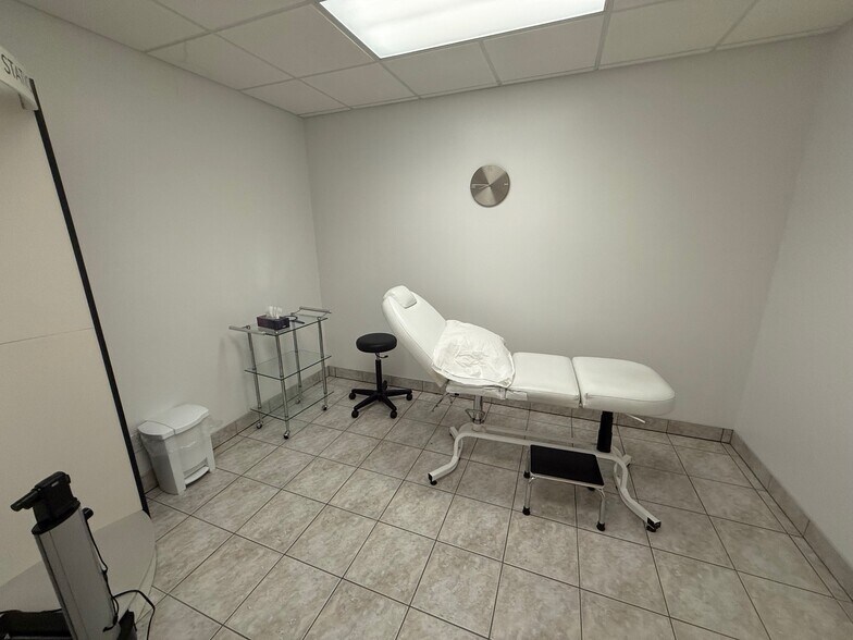 More Photos Of 9833 Tecumseh Rd E, Windsor Medical For Sale