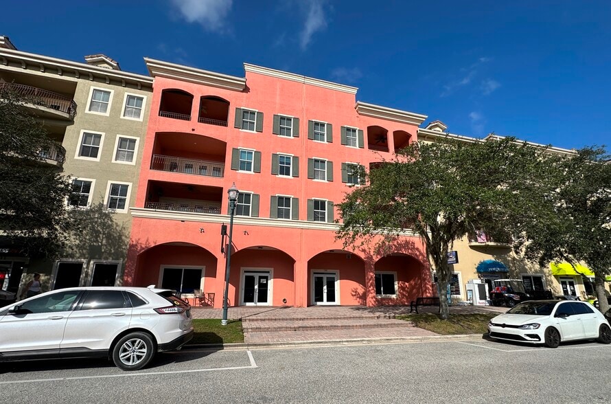 Primary Photo Of 424 Luna Bella Ln, New Smyrna Beach Apartments For Sale
