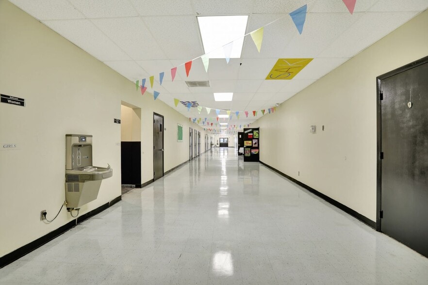 More Photos Of 959 SE 6th Ave, Deerfield Beach Schools For Sale