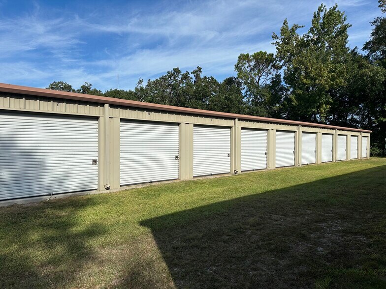 Primary Photo Of 318 Alexander Rd, Long Beach Specialty For Sale