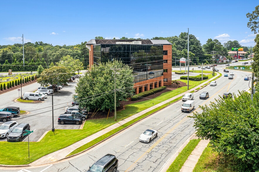 More Photos Of 2265 Roswell Rd, Marietta Medical For Lease