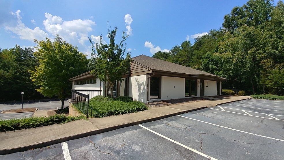 Primary Photo Of 556 Memorial Drive Ext, Greer Medical For Lease