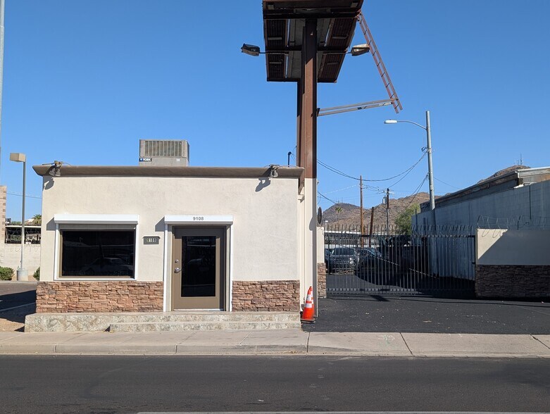 More Photos Of 1108 N Cave Creek Rd, Phoenix Storefront Retail Office For Sale