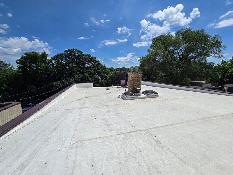 More Photos Of 2409 S Lyndale Ave, Minneapolis Multifamily For Sale