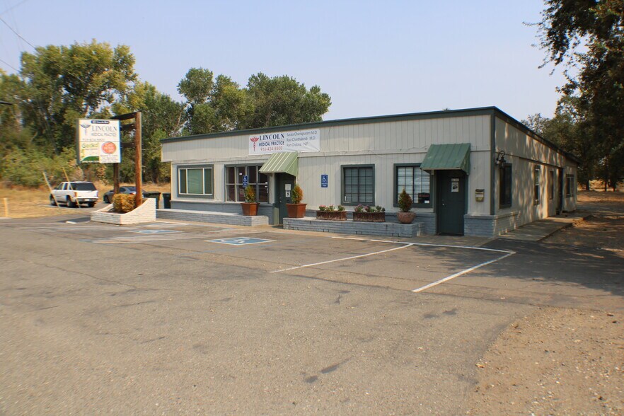 More Photos Of 89 Lincoln Blvd, Lincoln Medical For Sale