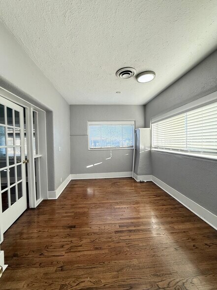 More Photos Of 2201 N Classen Blvd, Oklahoma City Office For Lease