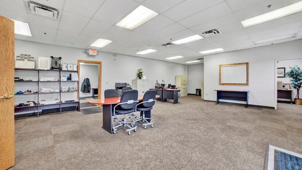 More Photos Of 961 N Main St, Mansfield Warehouse For Lease