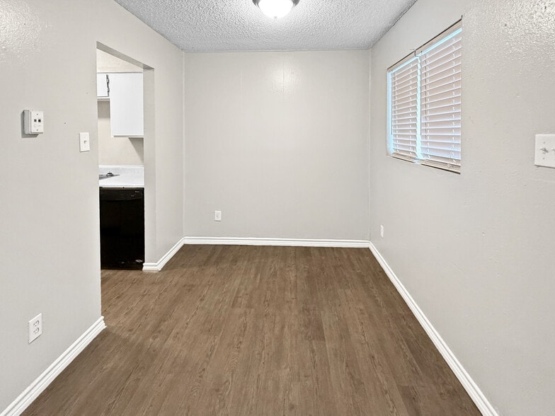 More Photos Of 401 Pinchback Rd, Beaumont Apartments For Sale