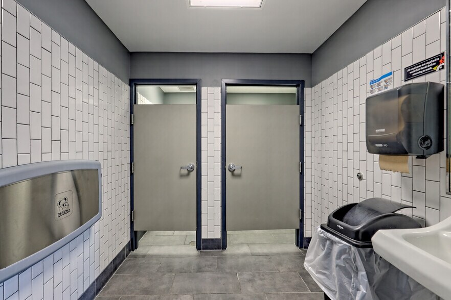 More Photos Of 515 Historic 441 Hwy, Cornelia Fast Food For Sale