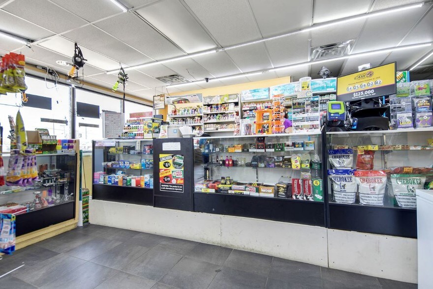 More Photos Of 315 N Eastern Blvd, Fayetteville Convenience Store For Sale