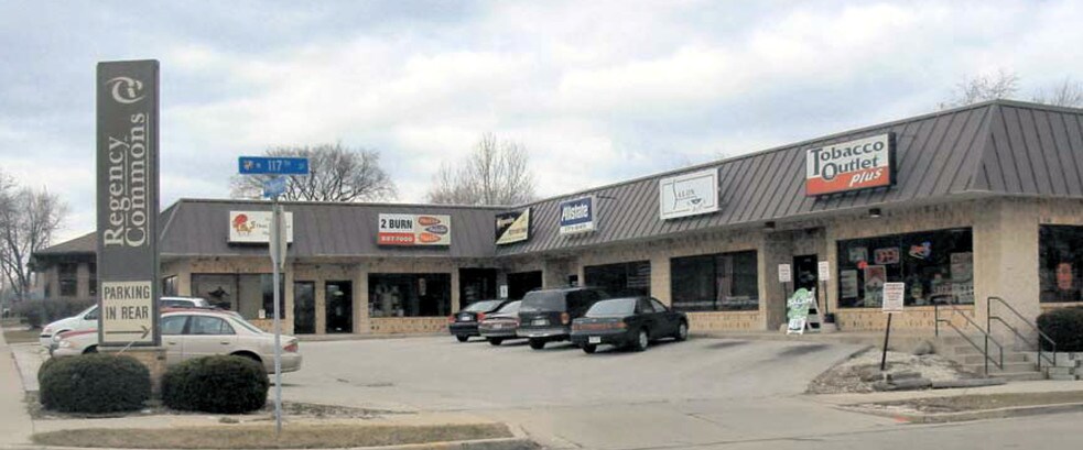 More Photos Of 11702-11712 W North Ave, Wauwatosa Unknown For Lease
