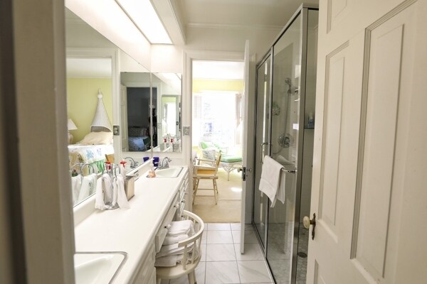 More Photos Of 600 Crockett Cir, Paris Specialty For Sale