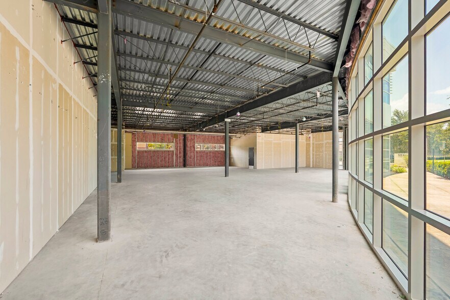 More Photos Of 1140 Enclave Pky, Houston Medical For Sale