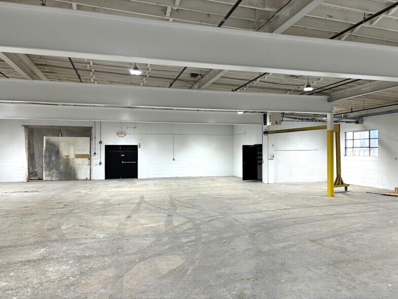 More Photos Of 200 W 8th St, Lansdale Manufacturing For Lease