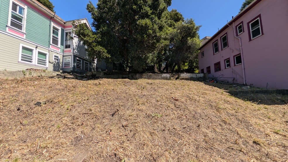 More Photos Of 176 Orange st, Oakland Land For Sale