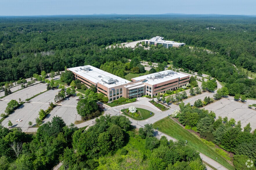 More Photos Of 100 Waumbec Dr, Dover Unknown For Lease