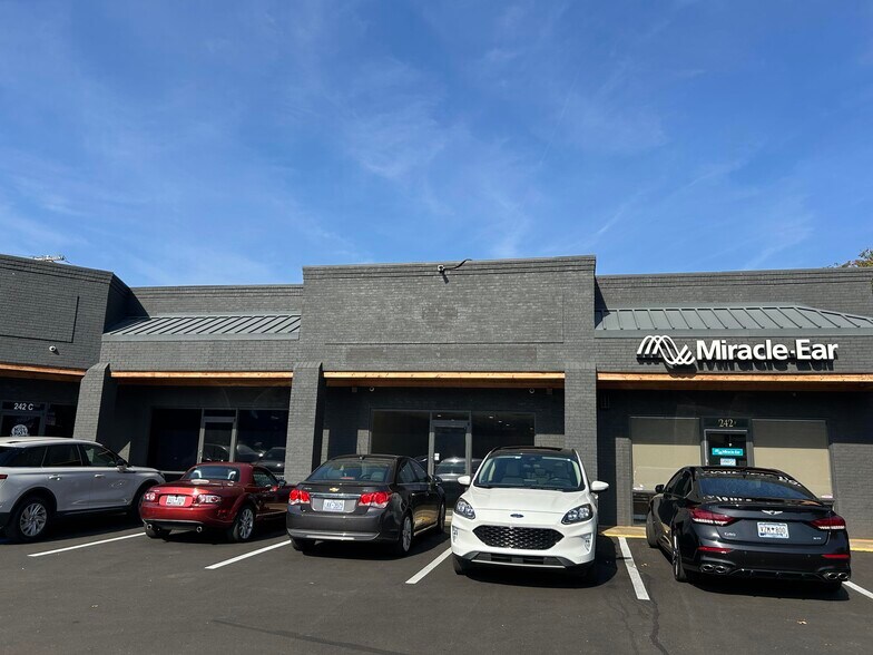 Primary Photo Of 242 W Wade Hampton Blvd, Greer General Retail For Lease