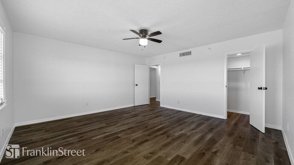 More Photos Of 1520 Jeffords St, Clearwater Apartments For Sale